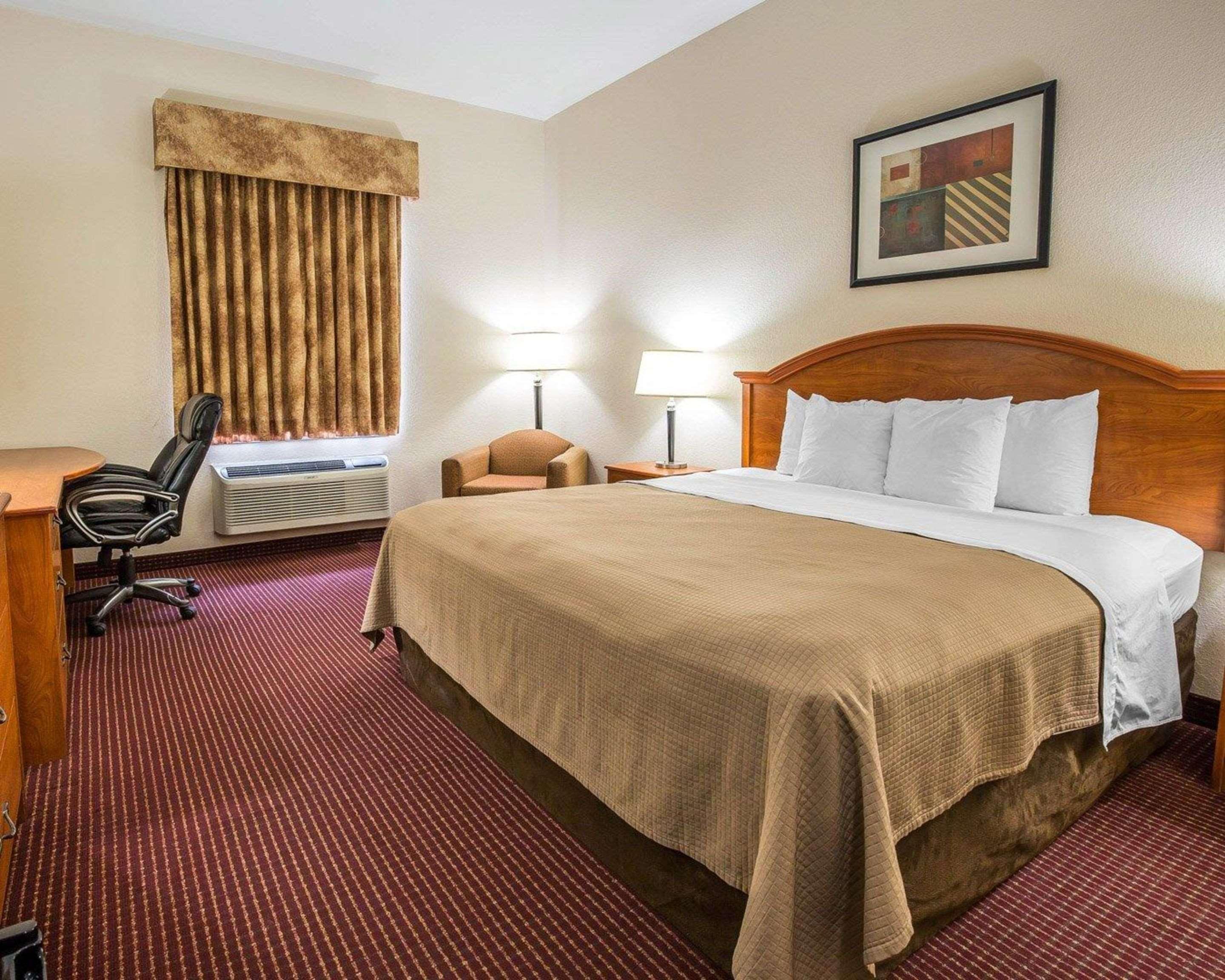 Sonesta Essential Beaumont Hotel Eksteriør billede